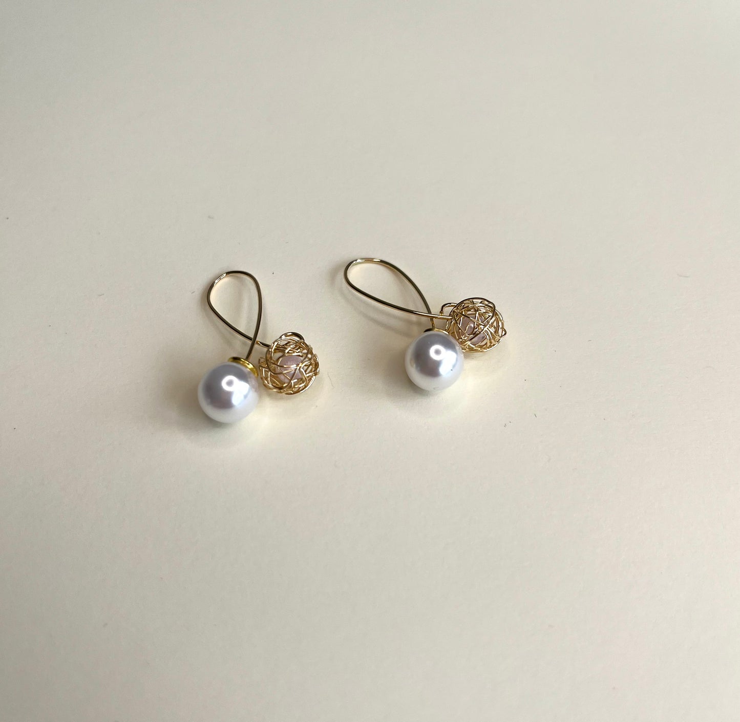 Nest and pearl unique earring design - Bellemargarita Jewelry