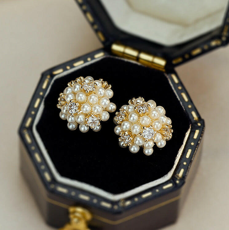 Exquisite flower ball pearl earring - Bellemargarita Jewelry