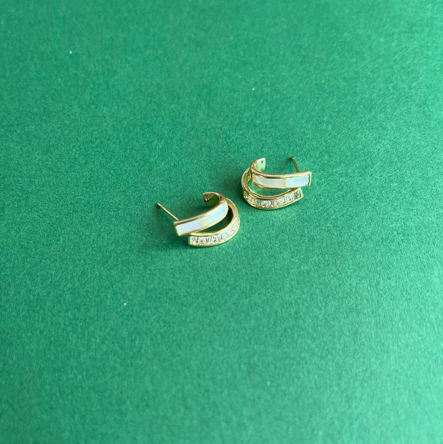 Clean geometric line earring|925 sterling silver - Bellemargarita Jewelry