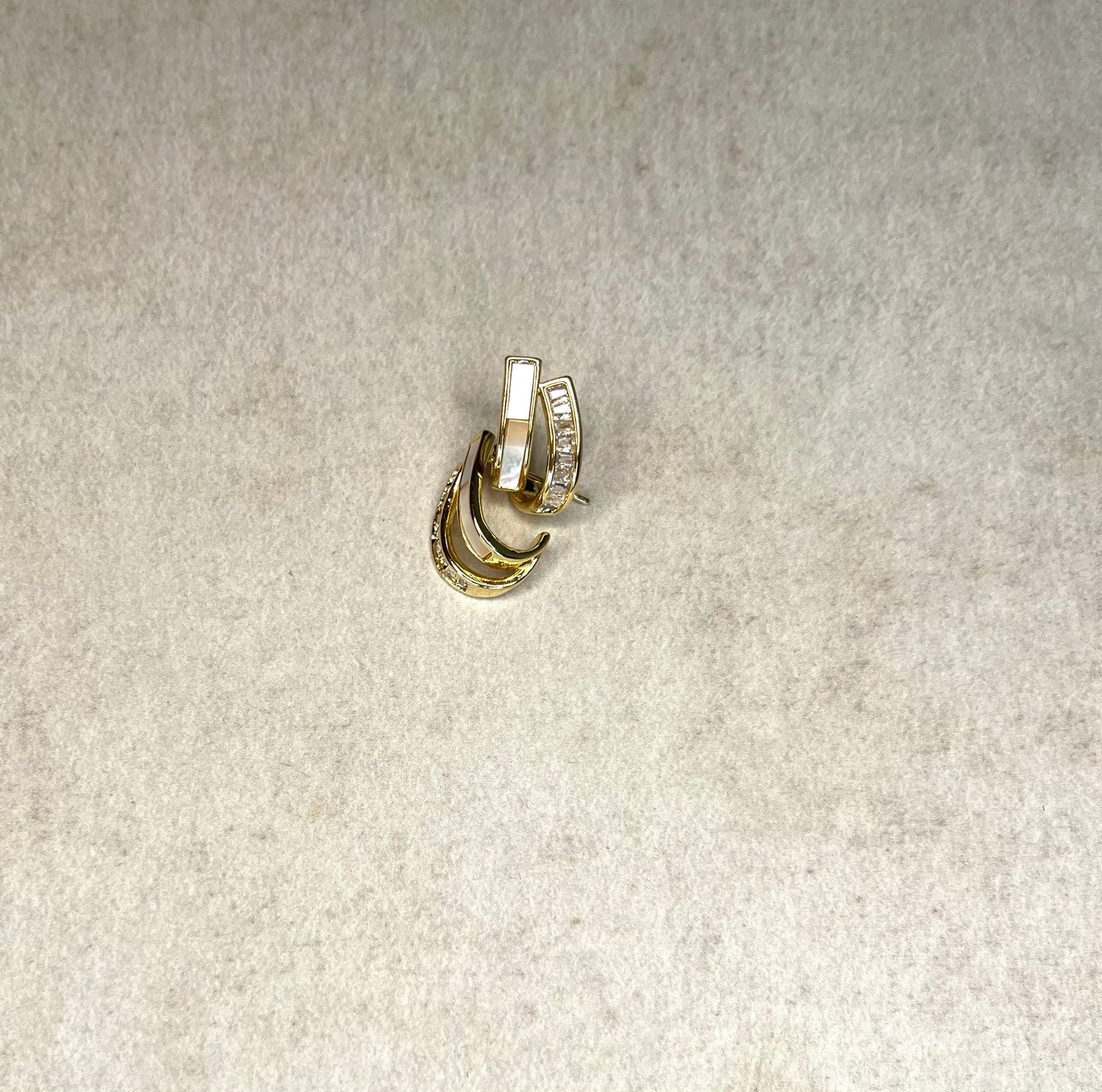 Clean geometric line earring|925 sterling silver - Bellemargarita Jewelry