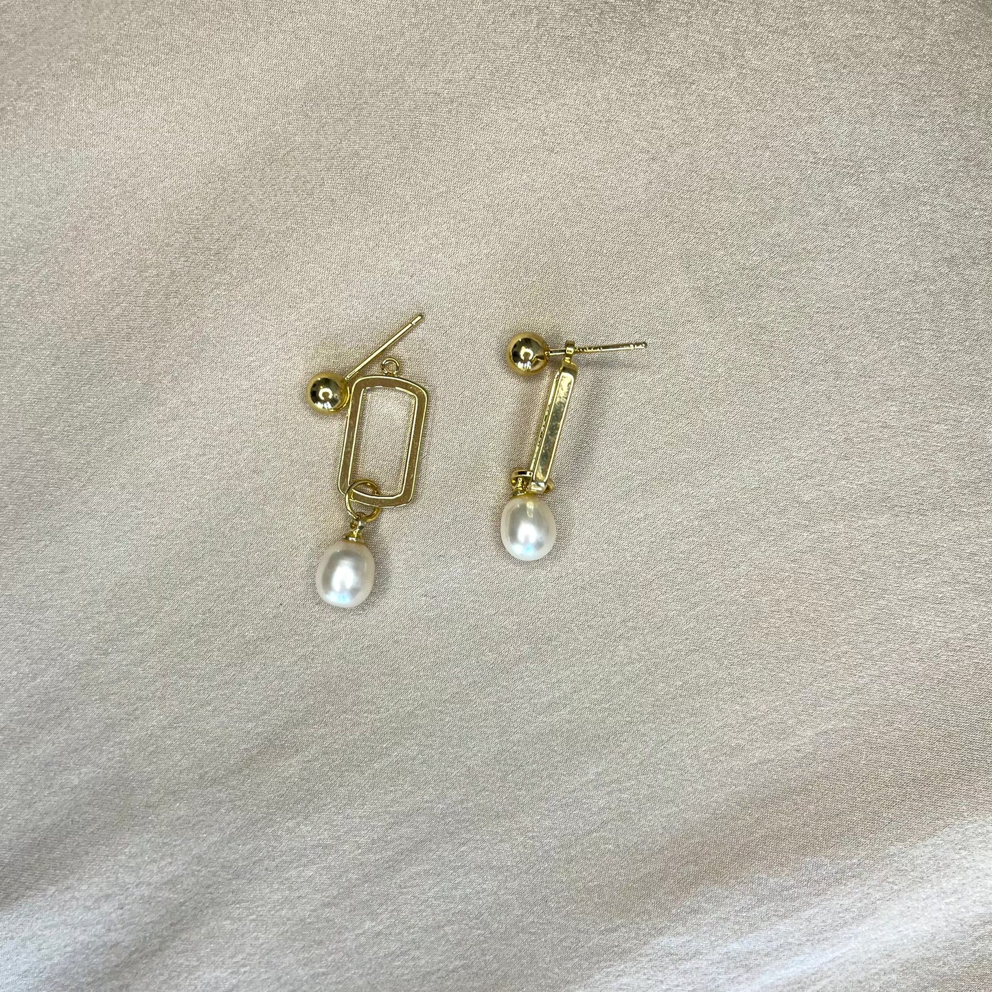 Minimalist two way wearing pearl earring - Bellemargarita Jewelry