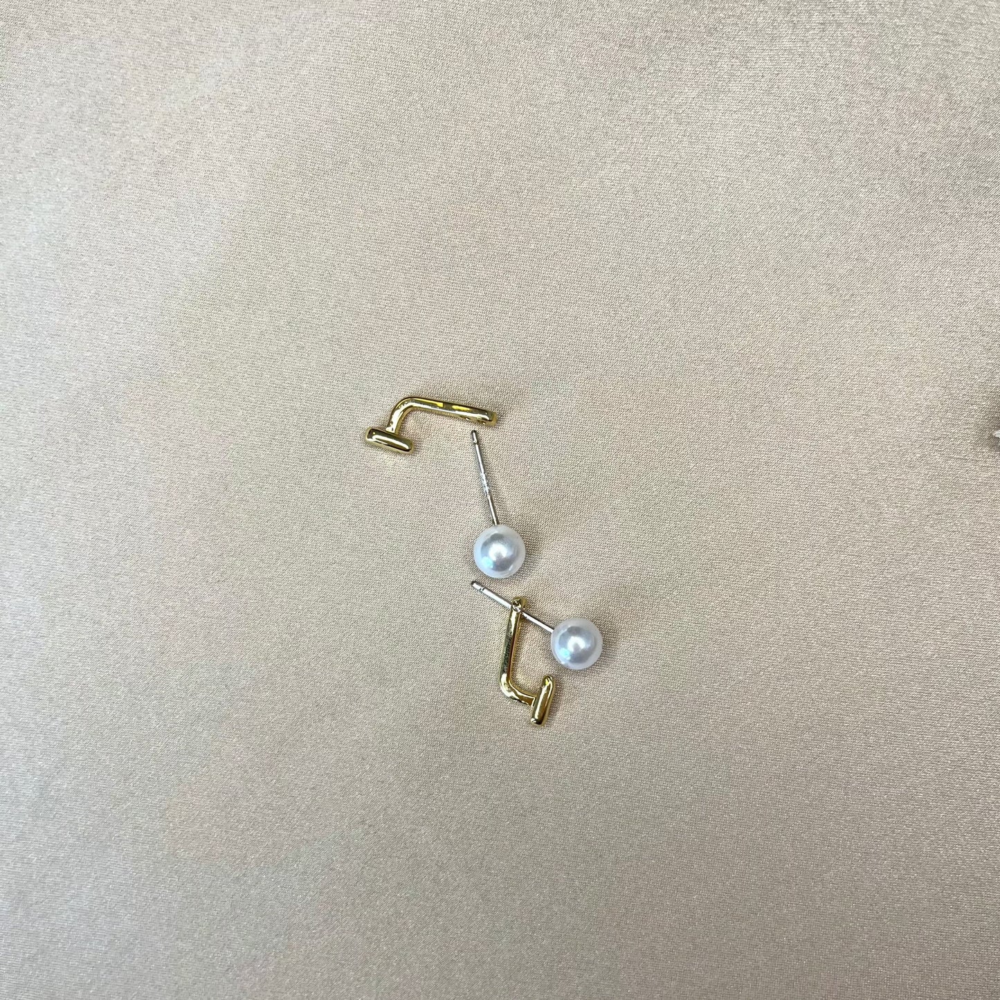 Minimalist design, two ways wearing pearl earring|925 sterling silver - Bellemargarita Jewelry