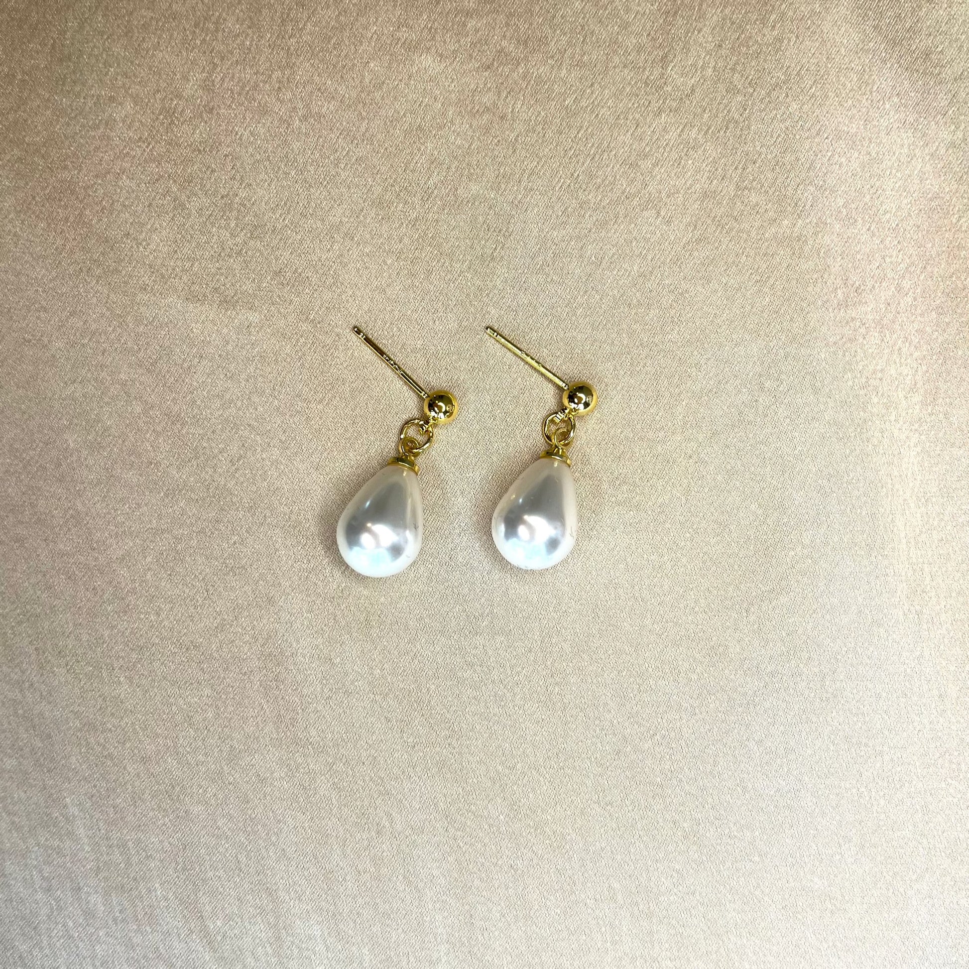 Single pearl drop earring|925 sterling silver - Bellemargarita Jewelry