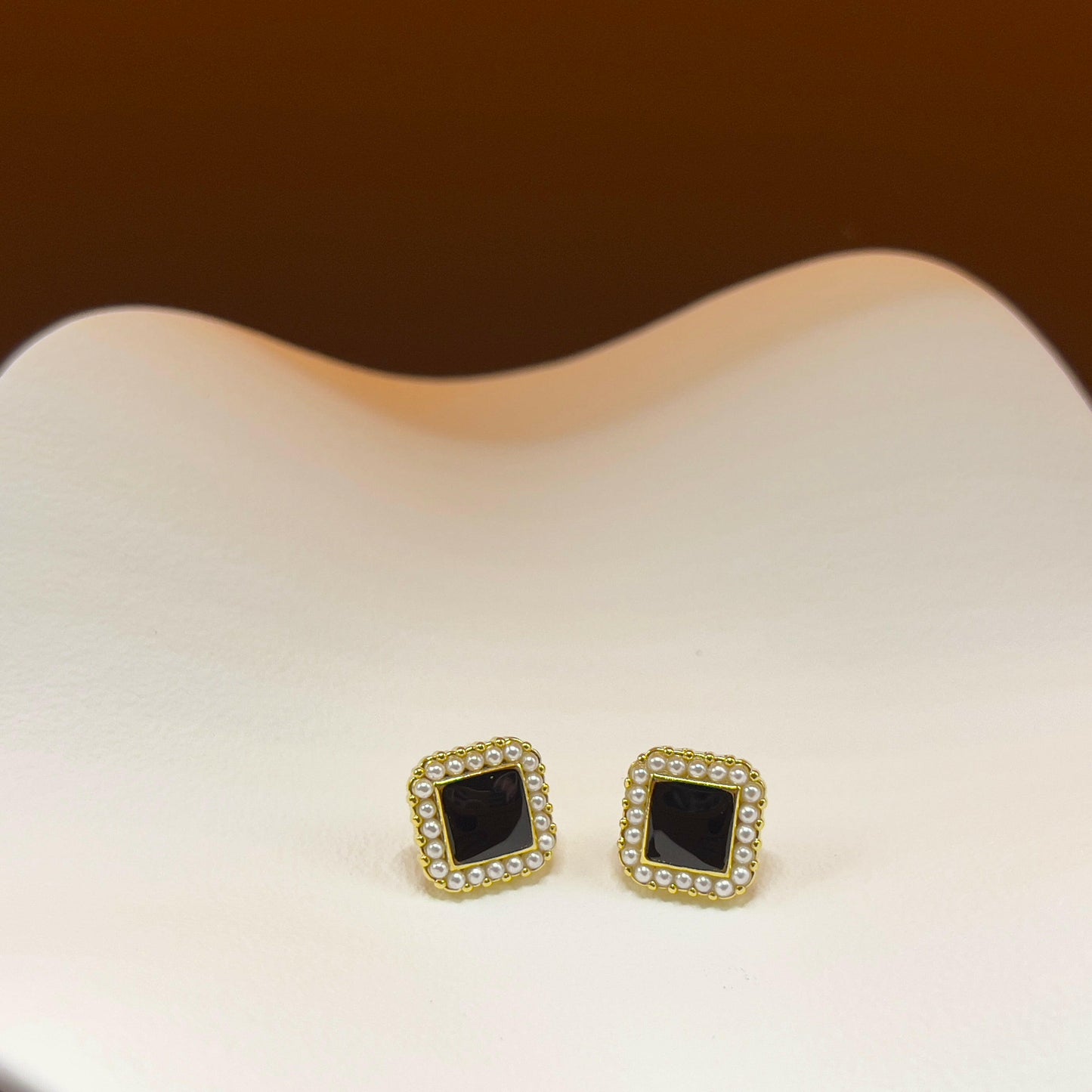 Black square shape stud|S925 - Bellemargarita Jewelry